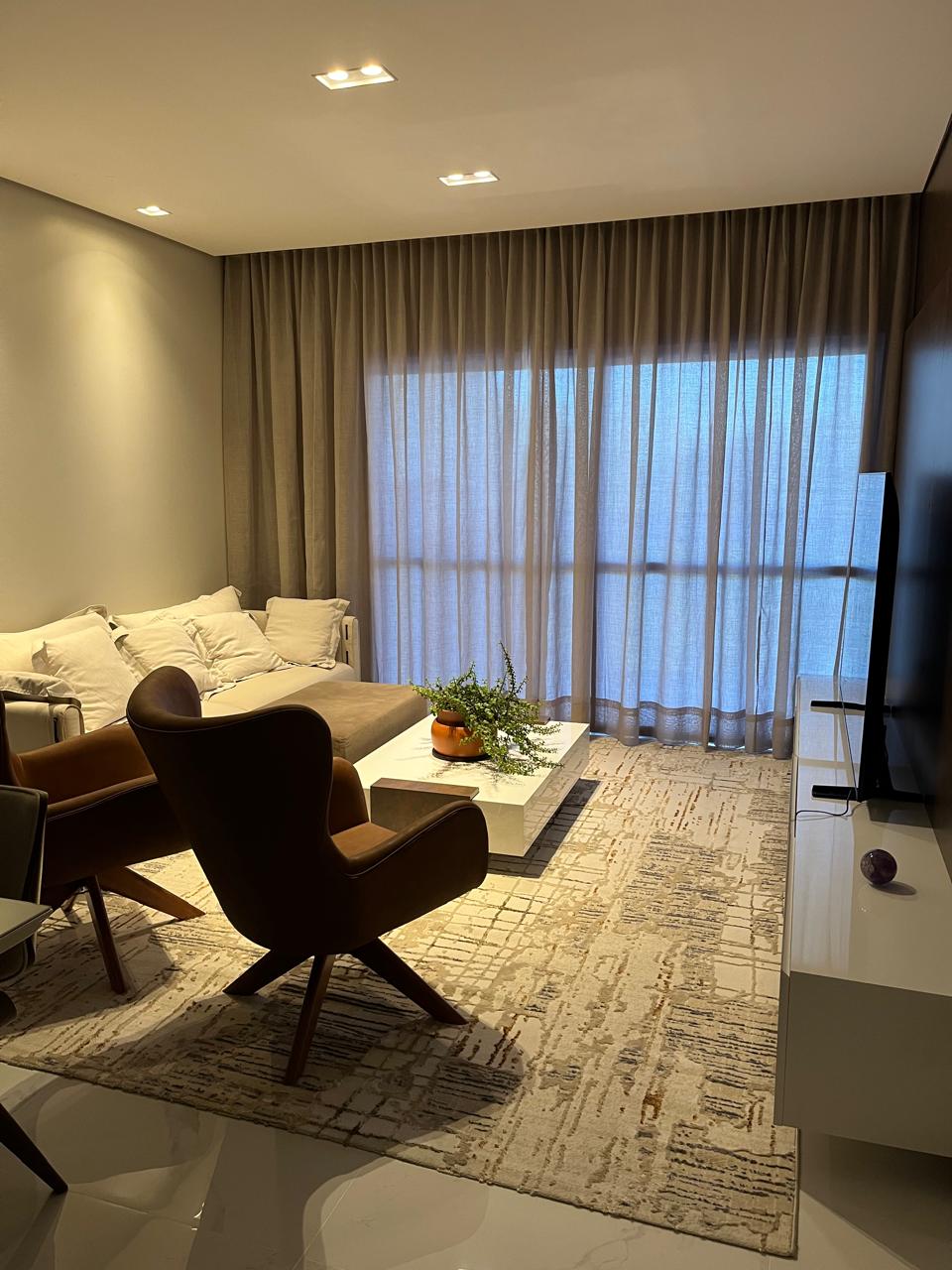 <p>Cortinas <strong>extremamente funcionais e decorativas.</strong> Dispon&iacute;veis nos modelos Celular, Cortidress, Double Vision, Plissada, Rol&ocirc;, Romana, Tecido, entre outras.</p>
